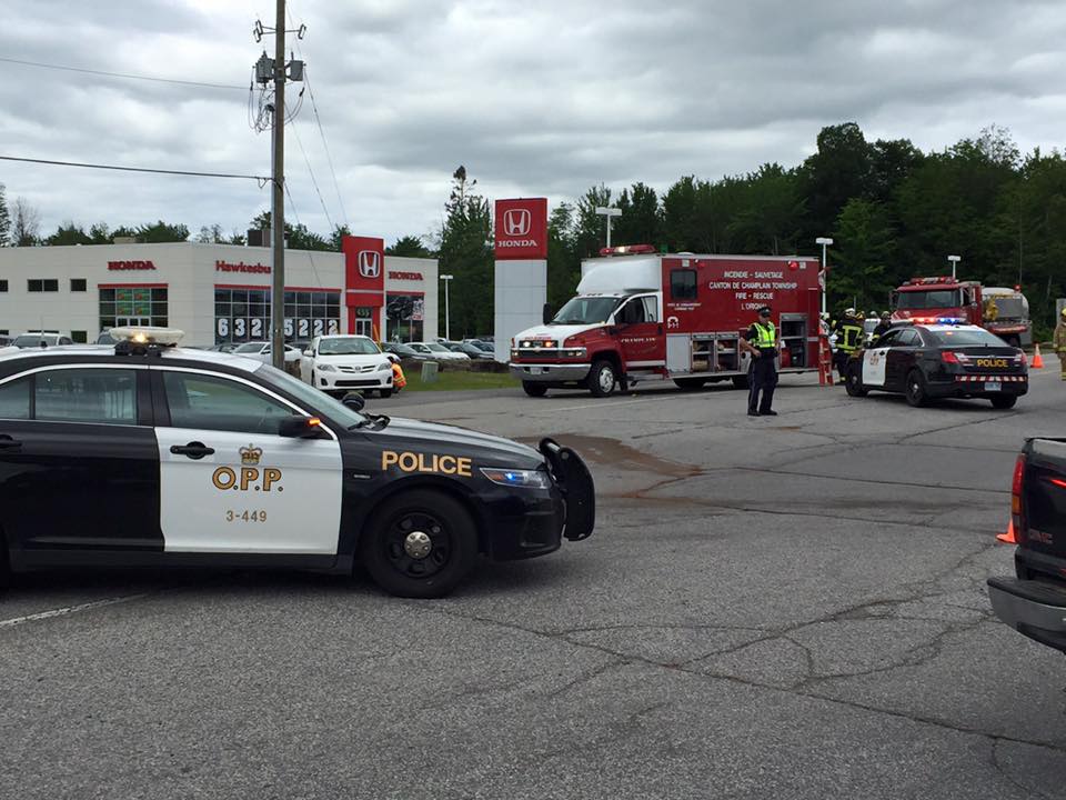 Child airlifted to CHEO, 2 adults injured in Hawkesbury crash