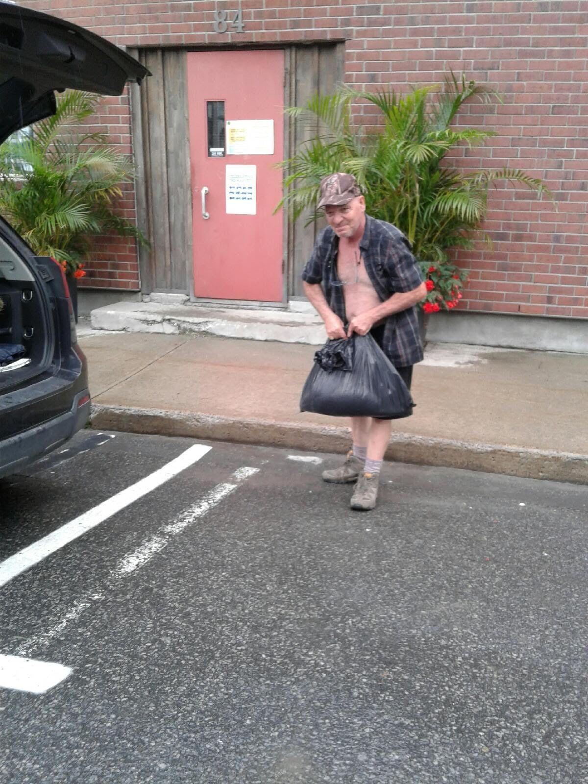 Citizens sweep the streets in preparation for food festival