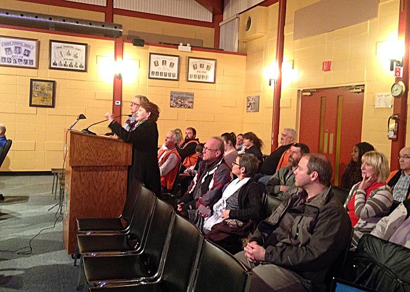 Grant discussion ends in shouting match at Hawkesbury council meeting