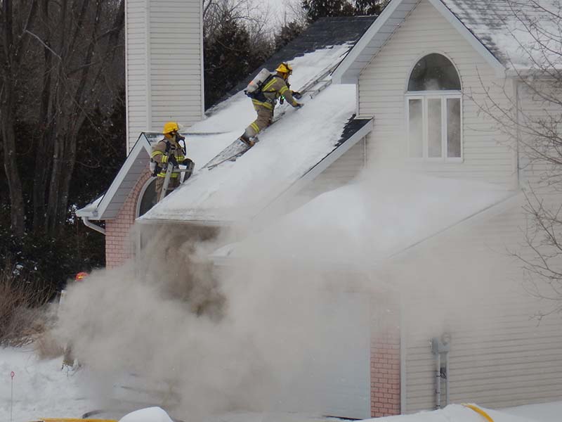 Fire breaks out at L’Orignal home