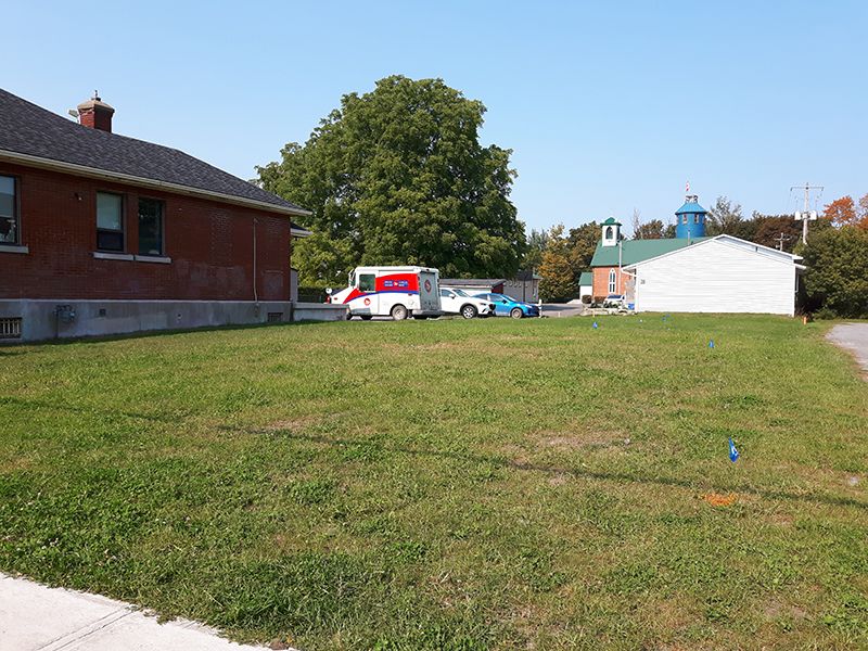 Finally, it’s happening. Township acquires lot beside Vankleek Hill’s post office for green space