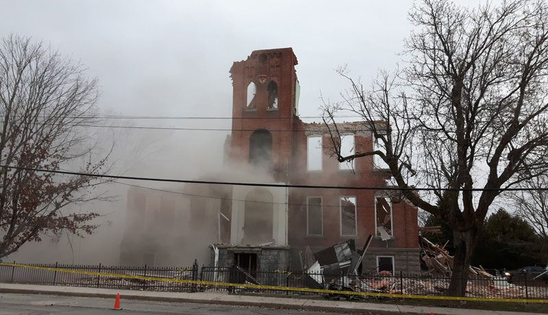 LS_Nov3017_Convent Demolition (20)