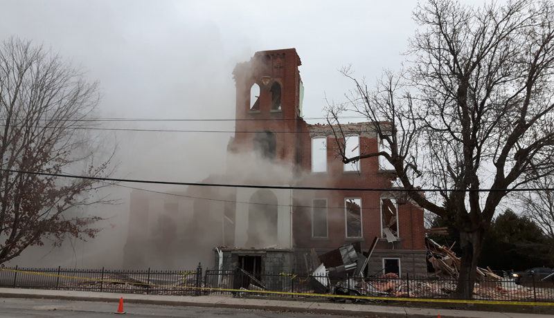LS_Nov3017_Convent Demolition (23)