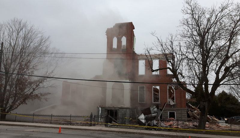 LS_Nov3017_Convent Demolition (26)