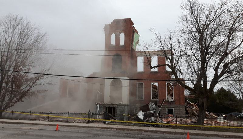 LS_Nov3017_Convent Demolition (27)