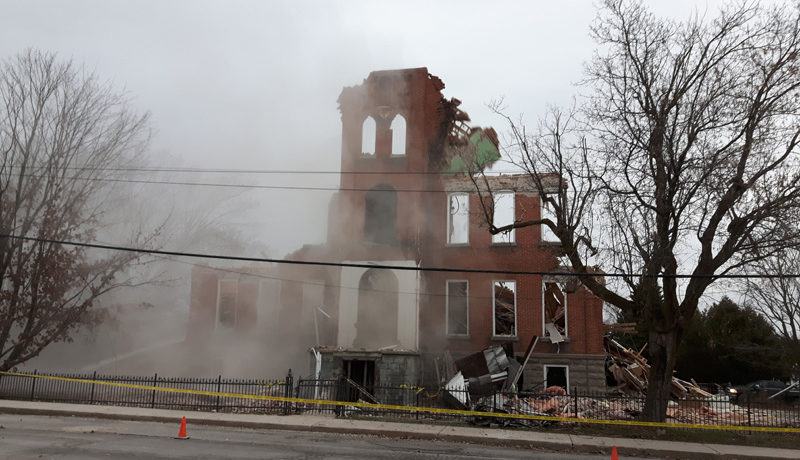 LS_Nov3017_Convent Demolition (28)
