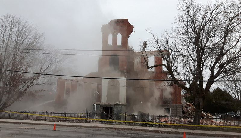 LS_Nov3017_Convent Demolition (29)