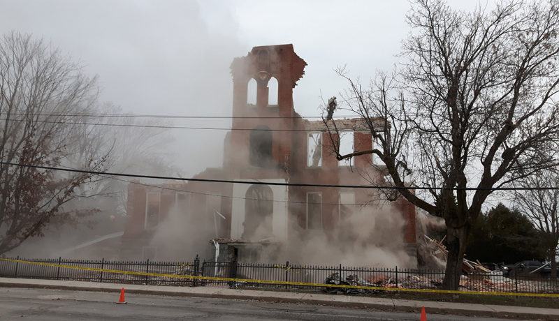 LS_Nov3017_Convent Demolition (30)