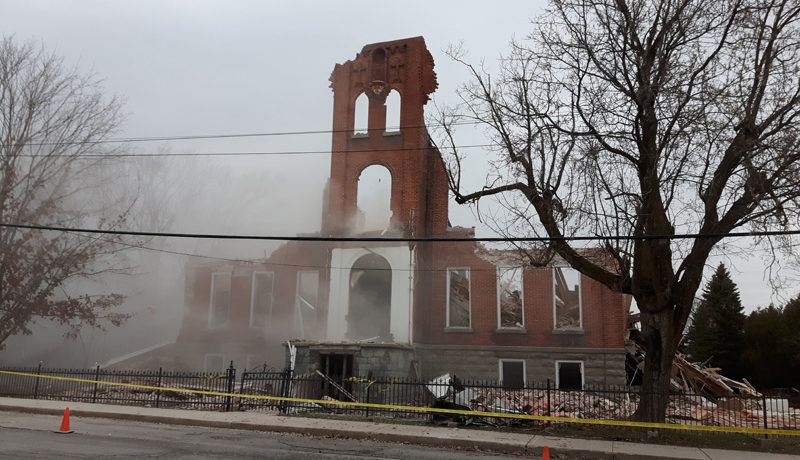 LS_Nov3017_Convent Demolition (48)