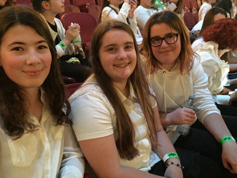 <span class="spa-indicator">Sponsored</span> LyneStDenis – 13 Dec 2017 – Chorale – WEB-1