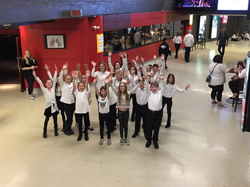 <span class="spa-indicator">Sponsored</span> LyneStDenis – 13 Dec 2017 – Chorale – WEB-5