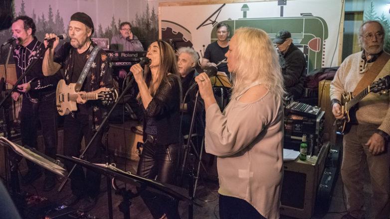 CB_2018march20_the_Supers_at_the_Windsor_WEB