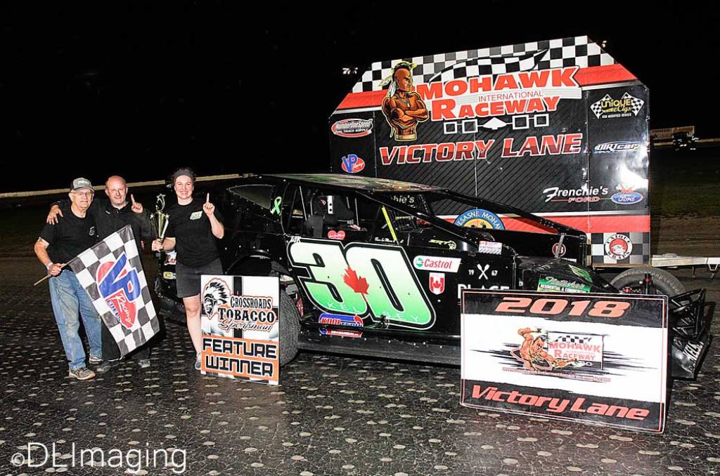 DIRTcar racer: “This victory goes to you, Mom!”