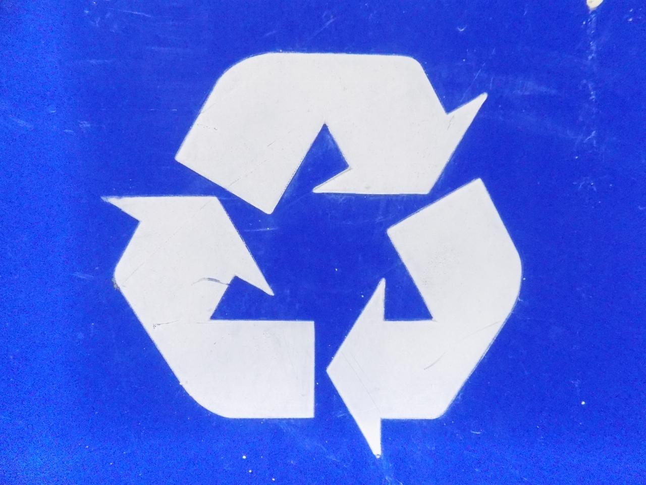 Knox church in Vankleek Hill wants your old electronics and clothes