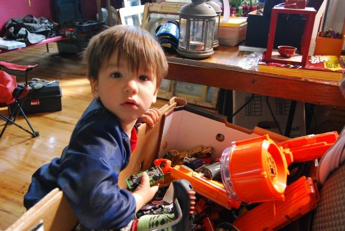 Lochiel yard sale boosts centre’s reno project