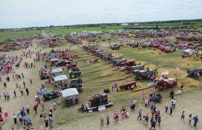 JM_AU1119_StAlbertGuinnessThreshing10