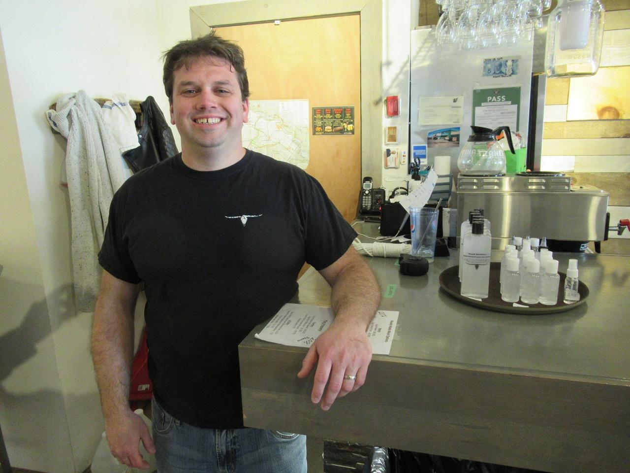 Hawkesbury’s Moonshine BBQ lends a helping hand to the hungry