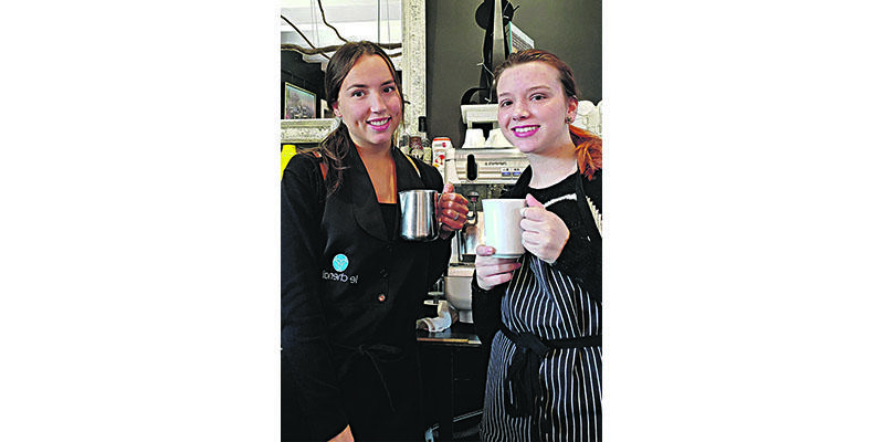 Le Centre culturel le Chenail salutes its front line workers