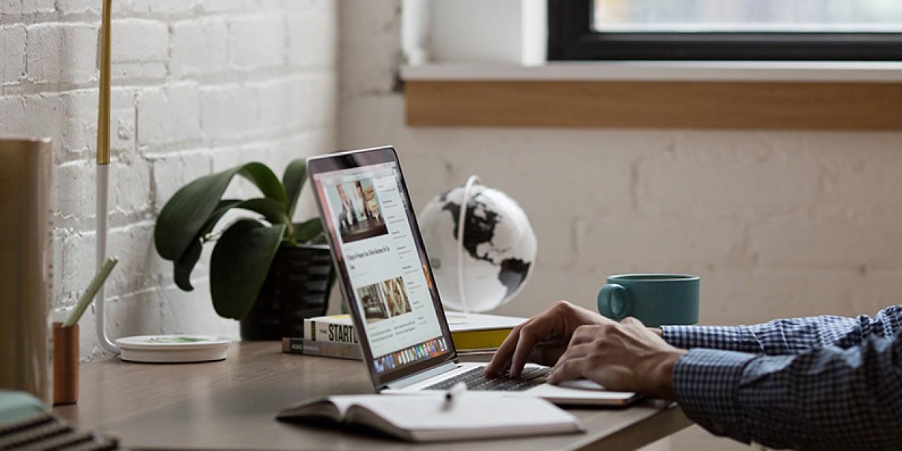 <span class="spa-indicator">Sponsored</span> The best standing desks in Canada