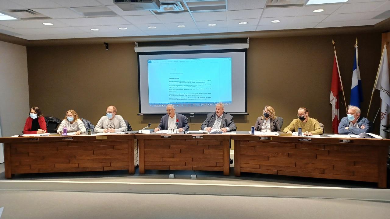 Briefly from Grenville-sur-la-Rouge council