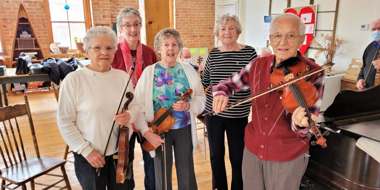 Vankleek Hill Fiddlers win Ontario Volunteer Service Award