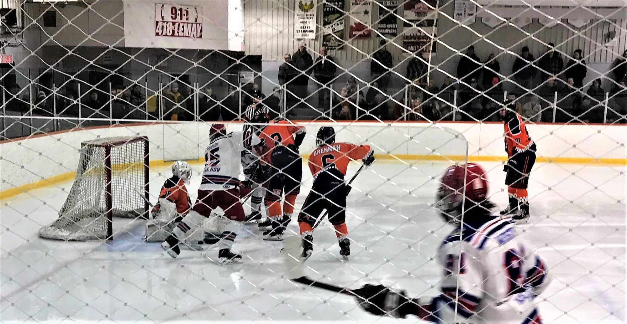 Servant scores twice in double overtime, as Castors win first two games