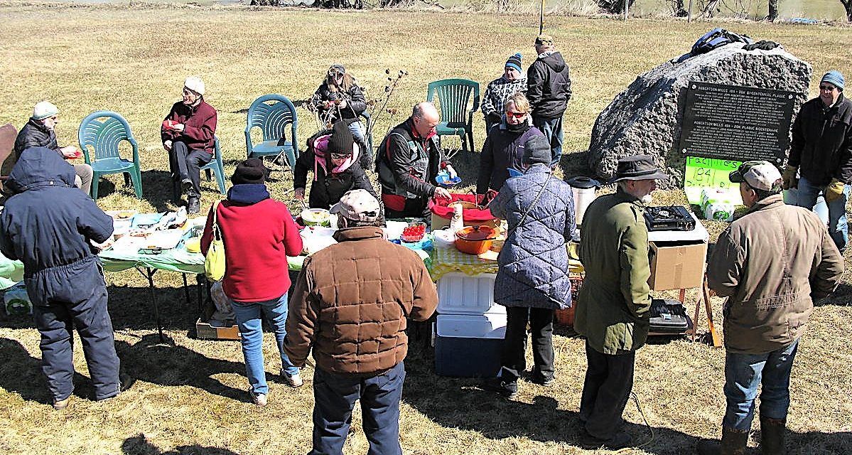Dalkeith Historical Society Picnic and Paddle returns on a beautiful spring Saturday