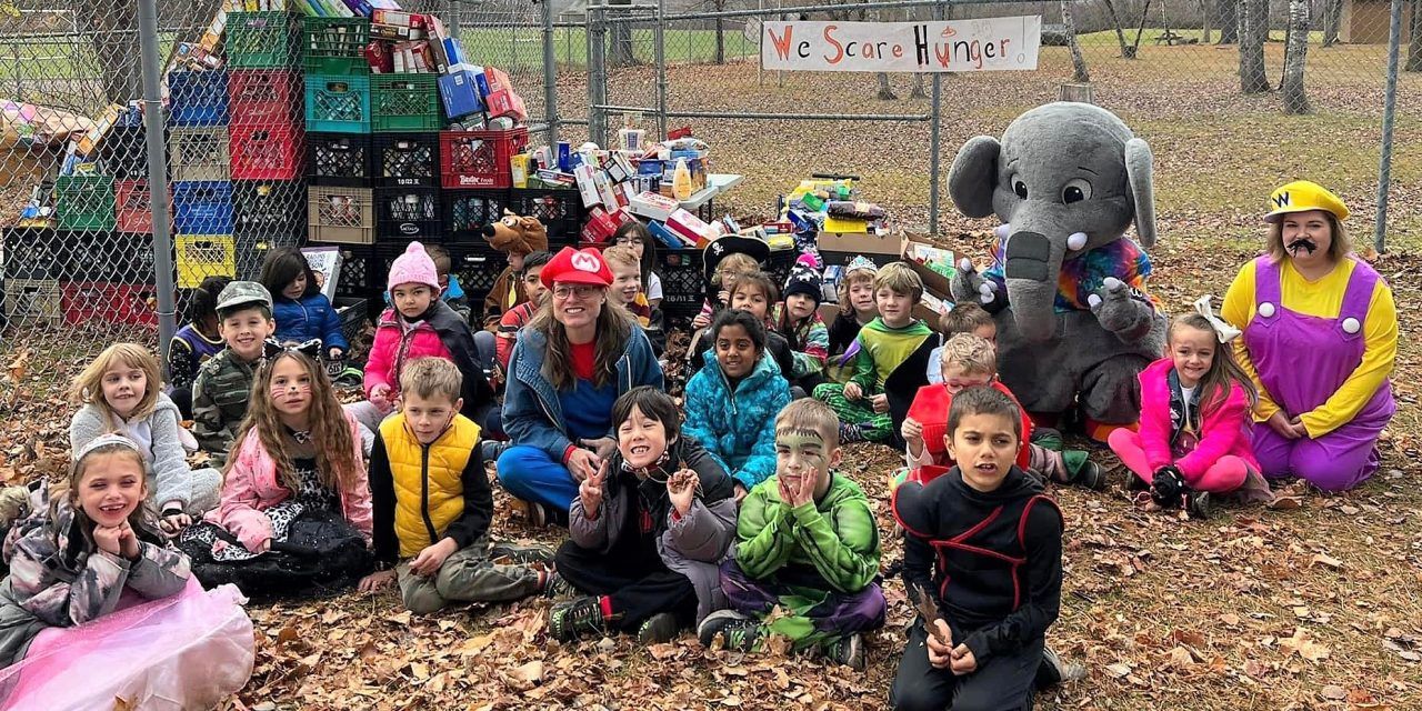 Rockland students join forces to build bridge of food for local food bank