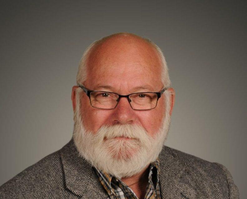 Former school trustee dies