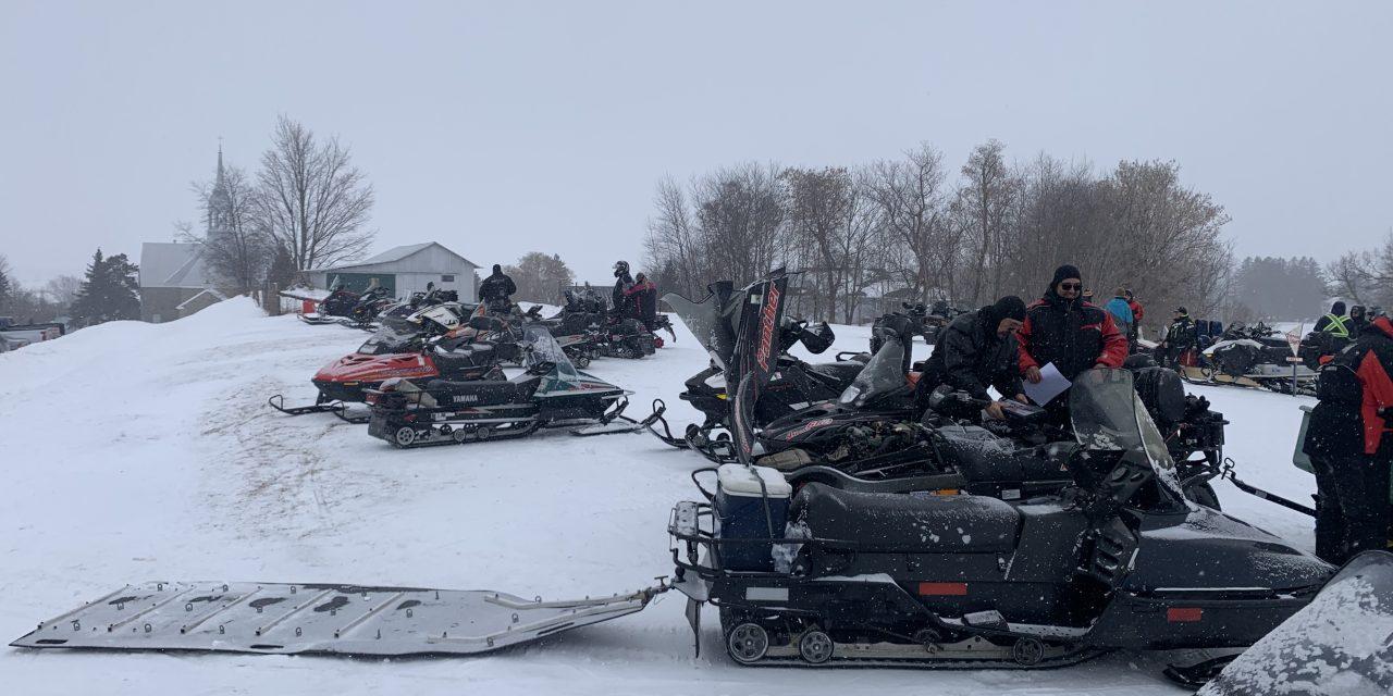 Snowmobiles speed at Sainte-Anne rally