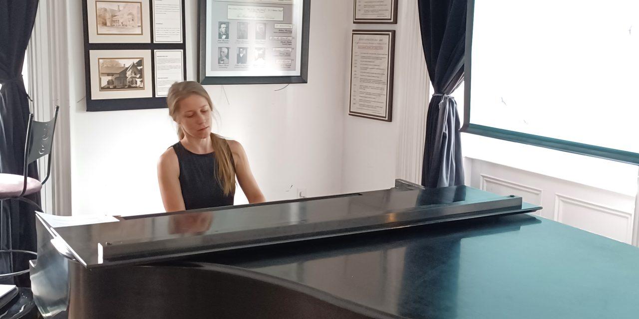 Piano pieces reflect experience of nature at Le Chenail