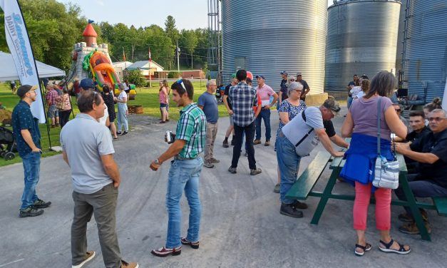 Haspengouw Farm hosts Prescott Holstein Family Night