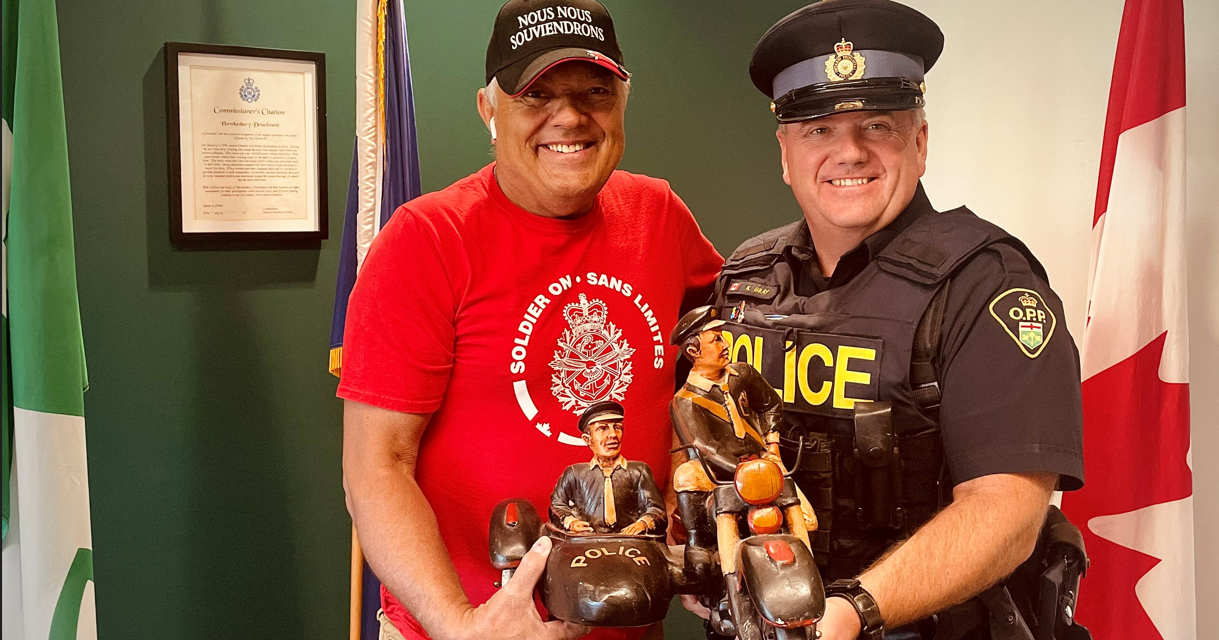 Plantagenet man presents OPP with gift of thanks