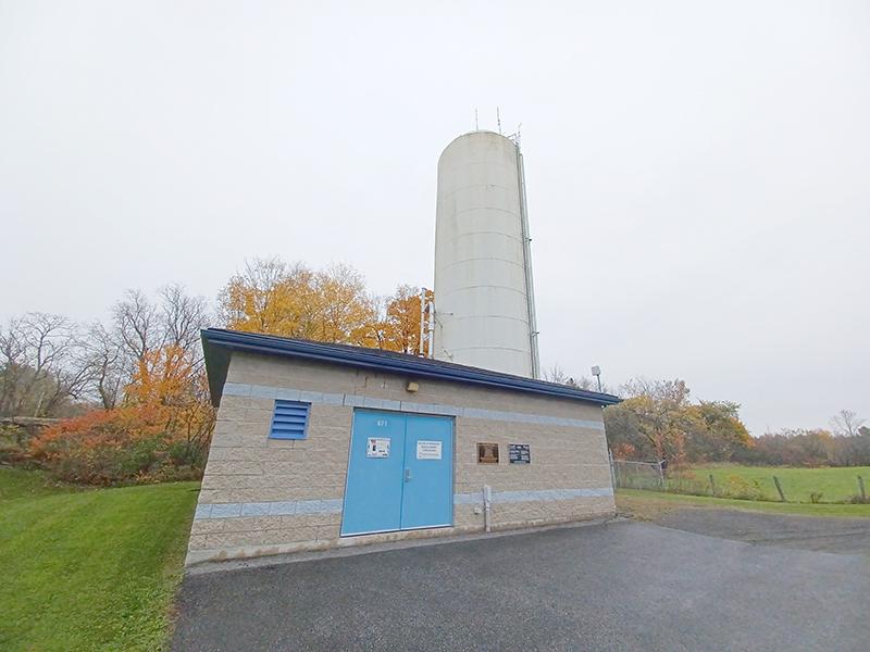 Recoating the exterior of L’Orignal standpipe
