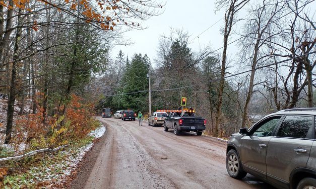 TV commercial production along Rivière-Rouge