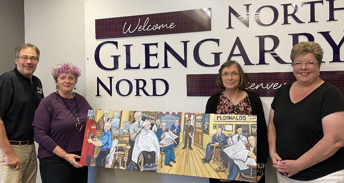 Glengarry collective donates art to township