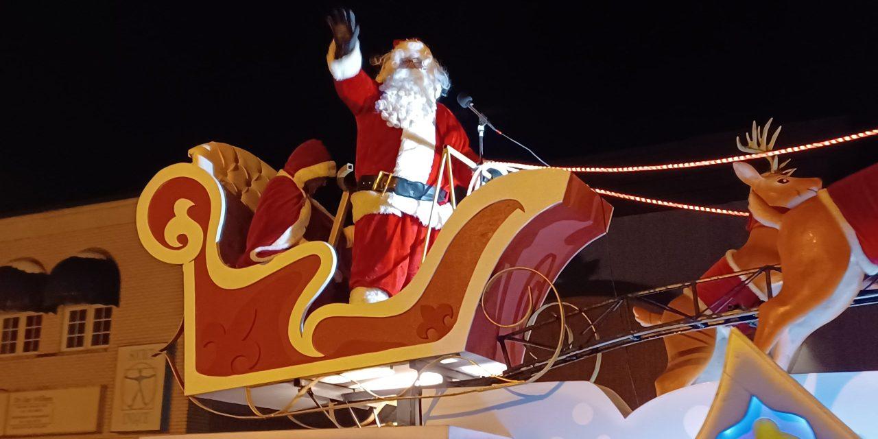 Hawkesbury Santa Claus Parade brings Christmas cheer to town
