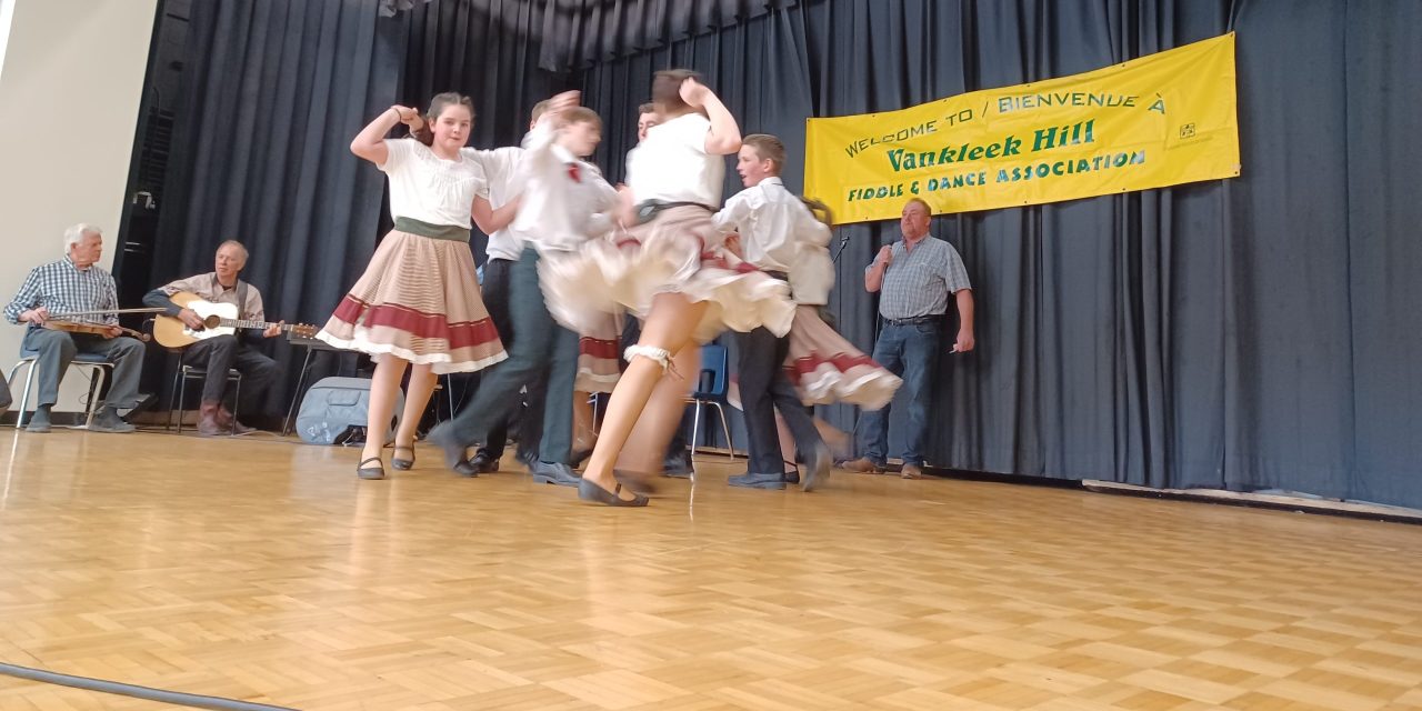 Square dancers swing in Vankleek Hill
