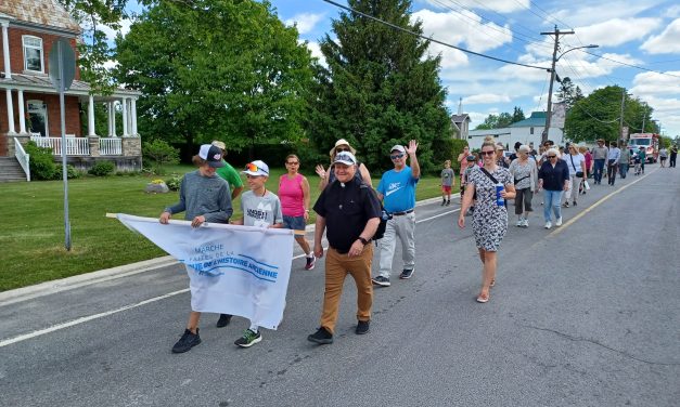 Walking for Cystic Fibrosis research in St-Bernardin