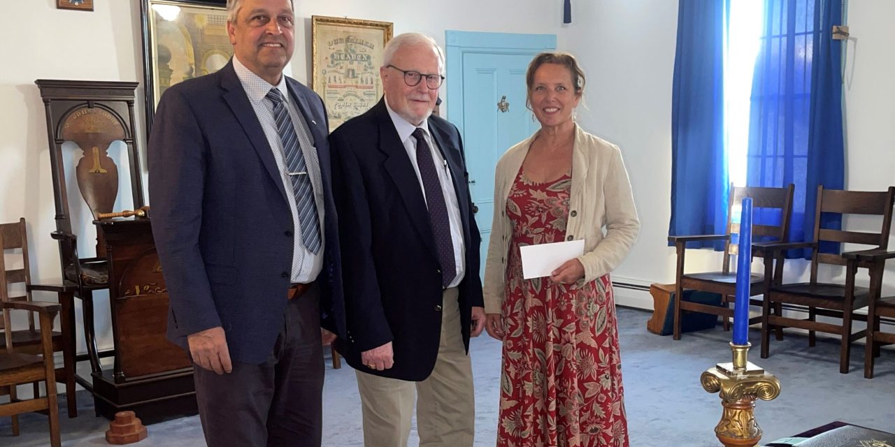 Lodge supports Champlain Library