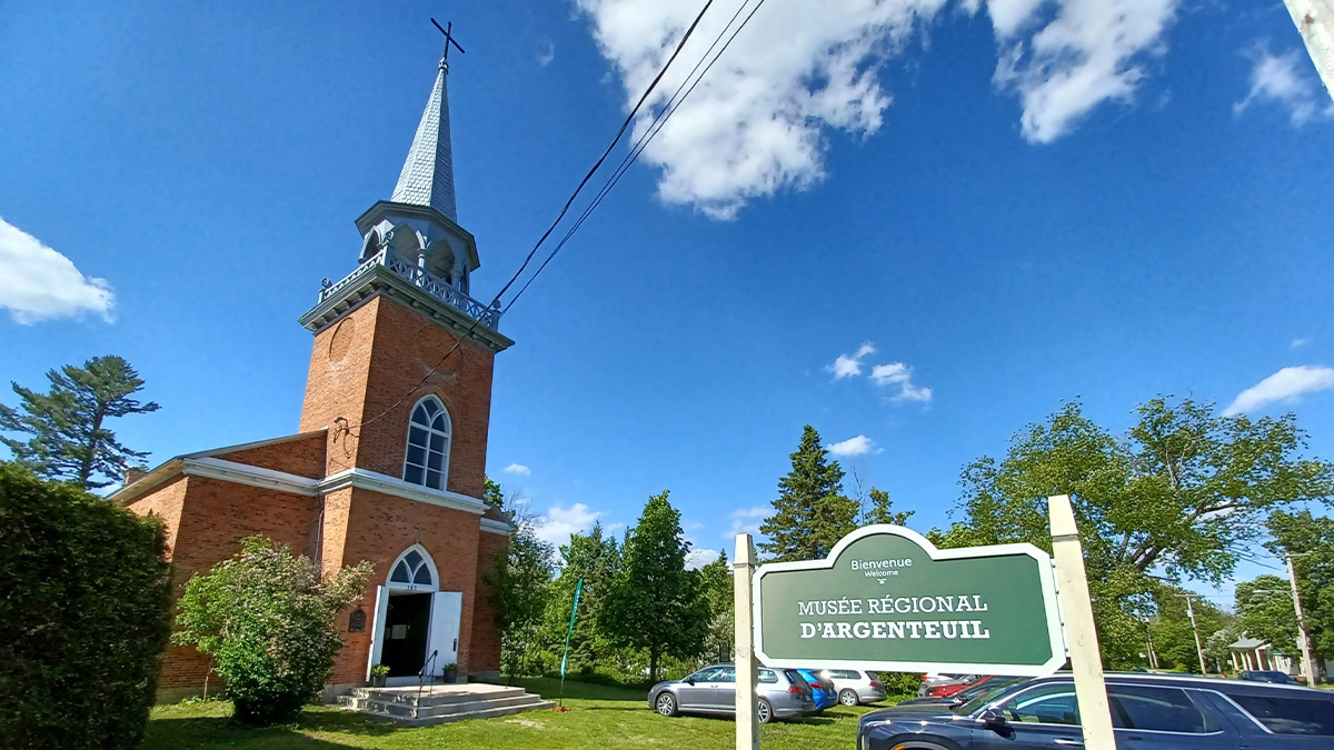 thereview.ca